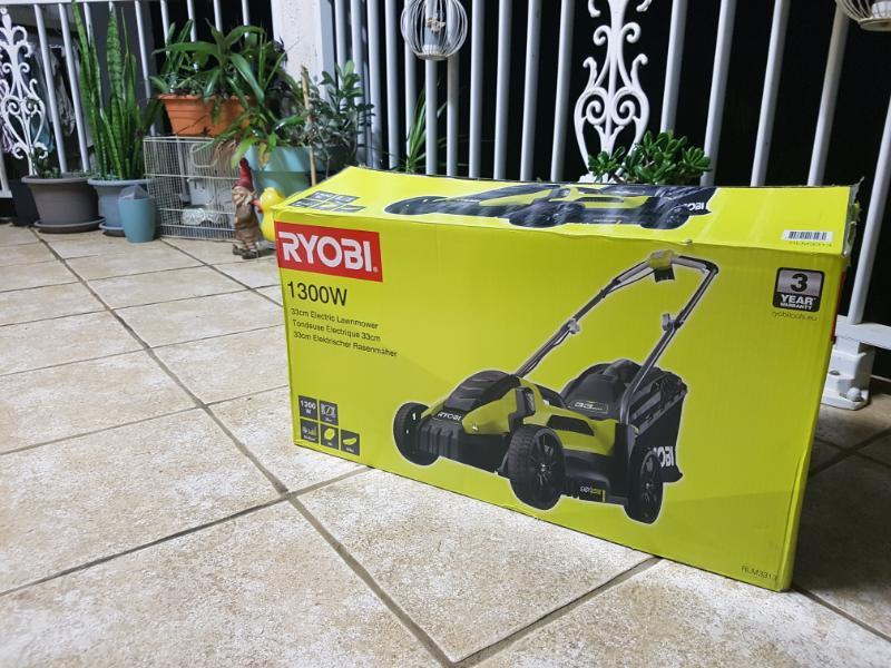 Tondeuse électrique poussée Ryobi RLM13E33S - 1300w 33cm