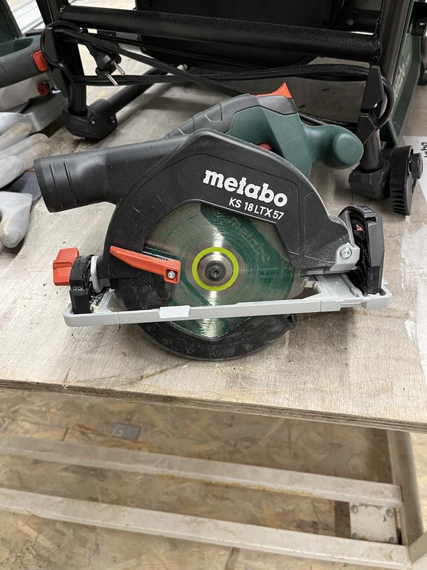 Ouvrir la fenêtre modale de l'avis 3 sur 3