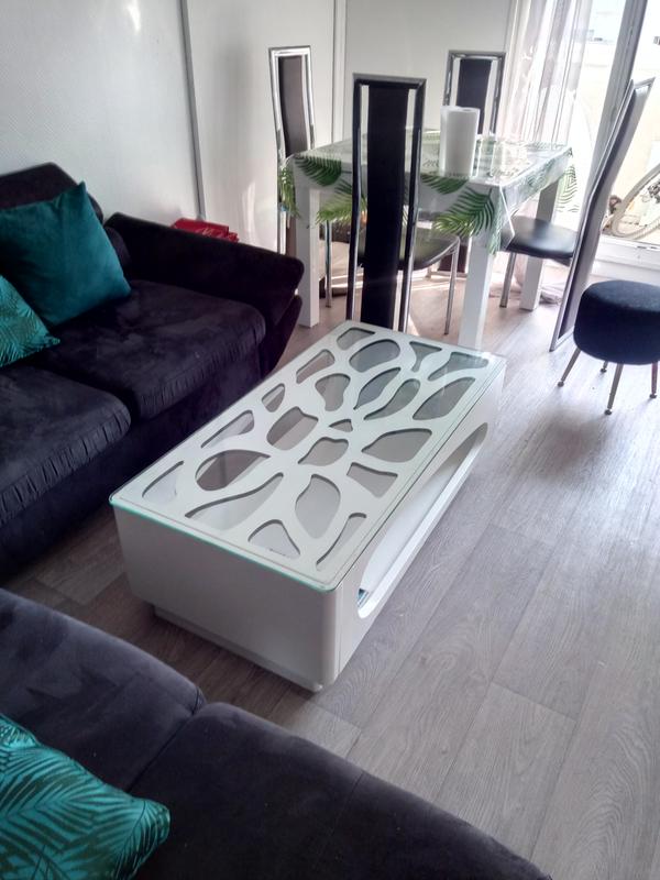 Ouvrir la fenêtre modale de l'avis 1 sur 2