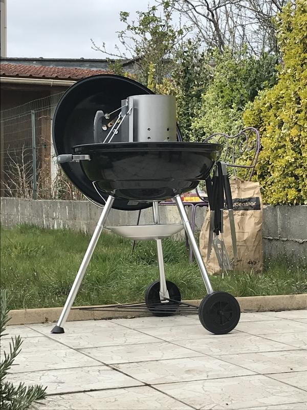 Barbecue Weber Master-touch Gbs 57 Cm Noir + Kit Cheminée + Plancha à Prix  Carrefour