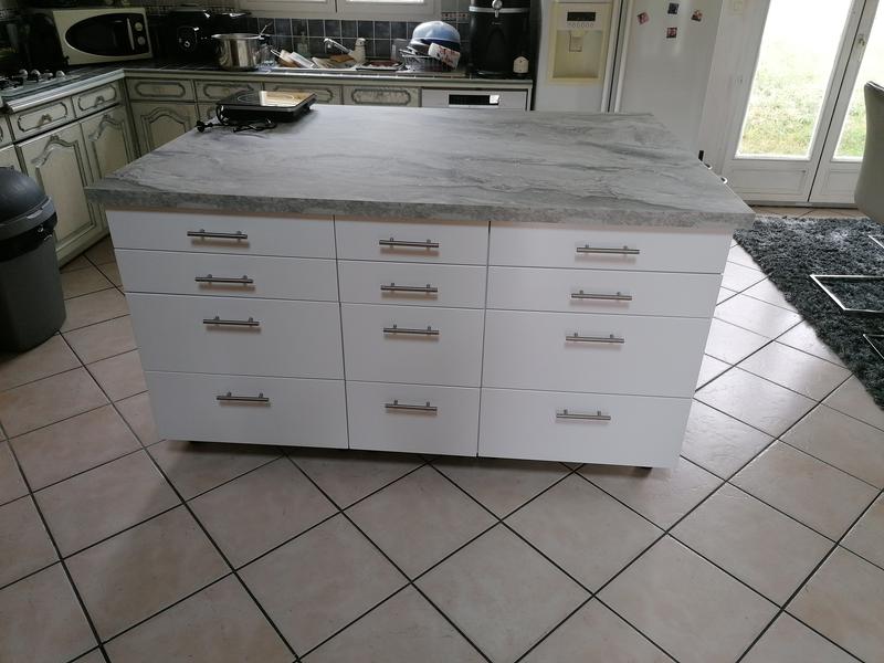 Ouvrir la fenêtre modale de l'avis 1 sur 2