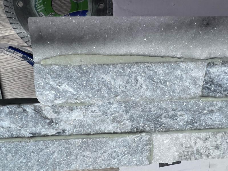 Ouvrir la fenêtre modale de l'avis 1 sur 4