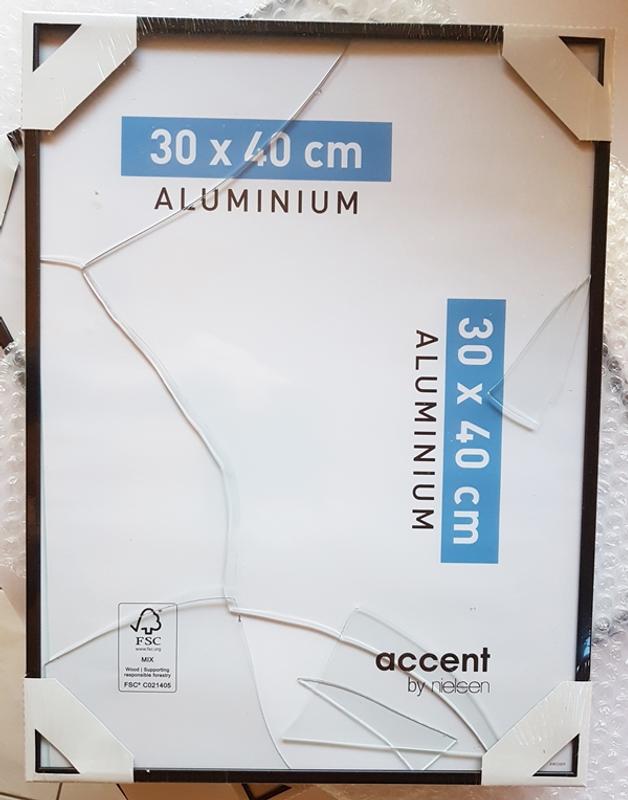 Cadre Accent, H.70 x l.50 cm, aluminium noir, NIELSEN