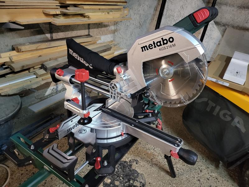 Ouvrir la fenêtre modale de l'avis 1 sur 2