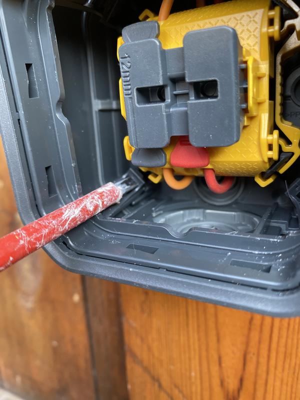 Ouvrir la fenêtre modale de l'avis 6 sur 6