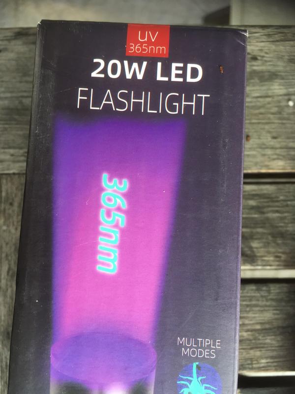 LIAISIMI UV luce nera torcia elettrica 2-in-1 LED con luce viola e bianca 395nm rivelatore di urina UV, utilizzato per la moneta contraffatta e macchie animali su tappeti e tende (1 Pack