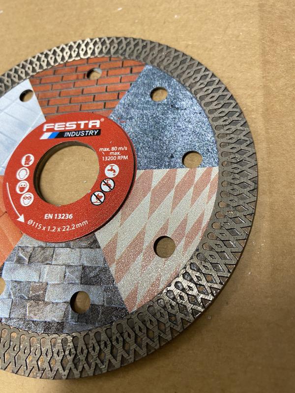 Ouvrir la fenêtre modale de l'avis 1 sur 2