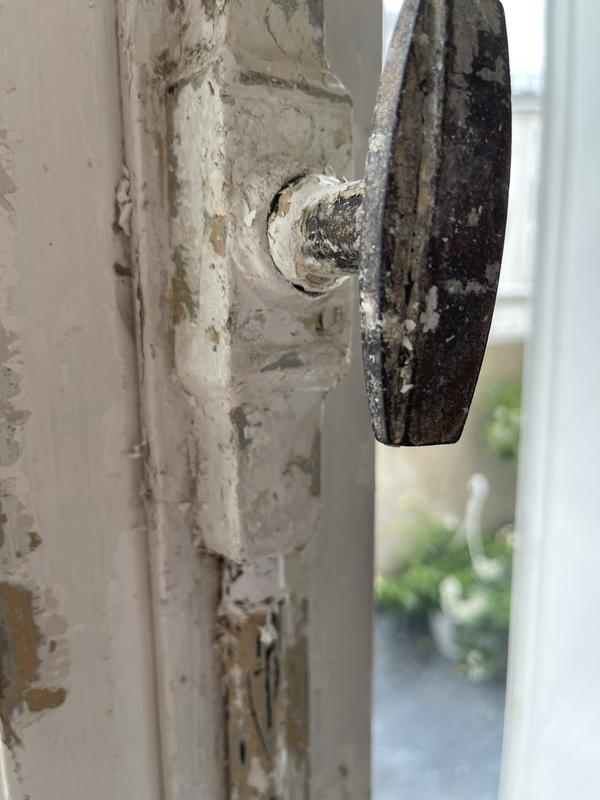 Ouvrir la fenêtre modale de l'avis 1 sur 2