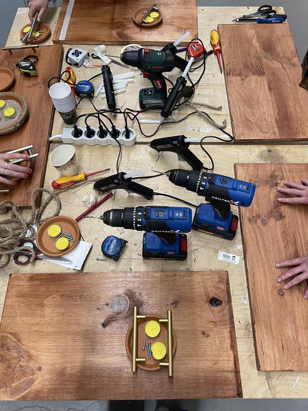 Ouvrir la fenêtre modale de l'avis 1 sur 2