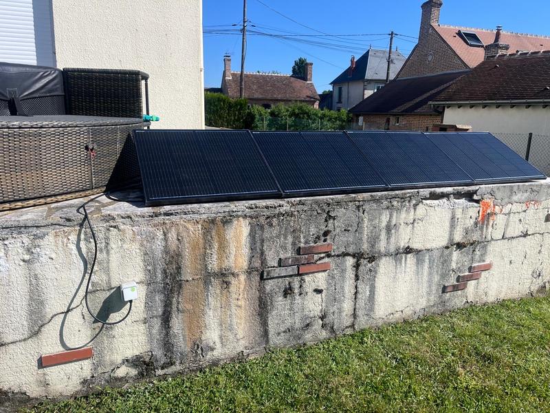 Kit Solaire Soria 400W Plug & Play - Panneaux Solaires Avec Support Sol/Mur - Avidsen - Énergie Verte