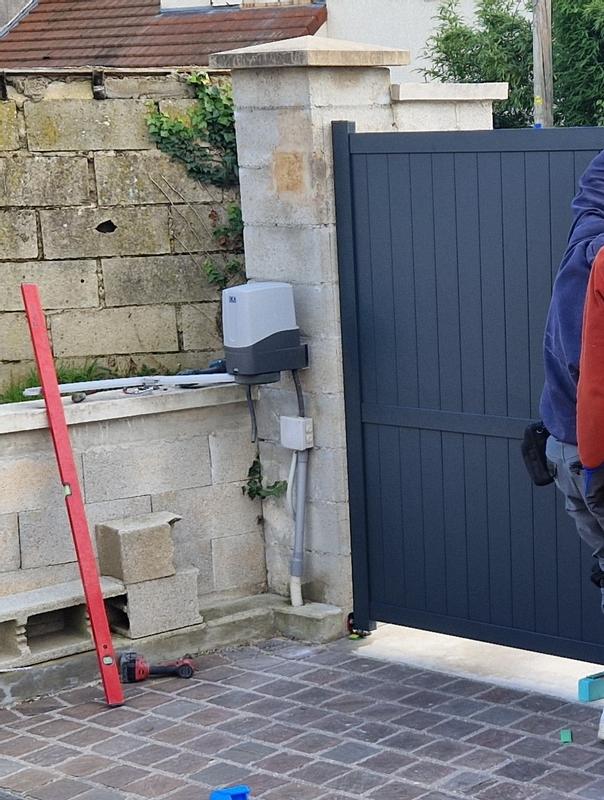Ouvrir la fenêtre modale de l'avis 1 sur 3