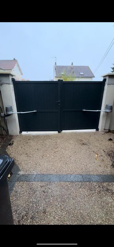 Ouvrir la fenêtre modale de l'avis 1 sur 2
