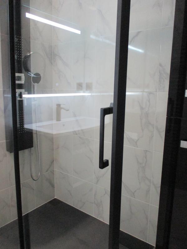 Ouvrir la fenêtre modale de l'avis 1 sur 2