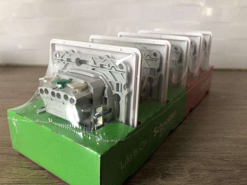 Ouvrir la fenêtre modale de l'avis 1 sur 4