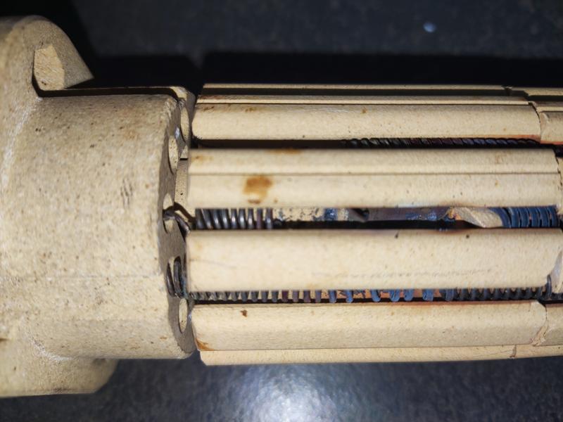 Ouvrir la fenêtre modale de l'avis 1 sur 2