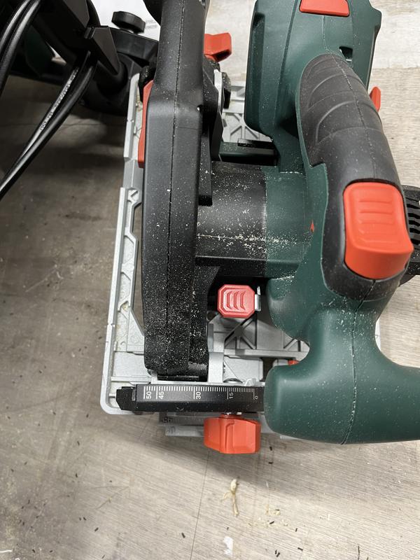 Ouvrir la fenêtre modale de l'avis 1 sur 3