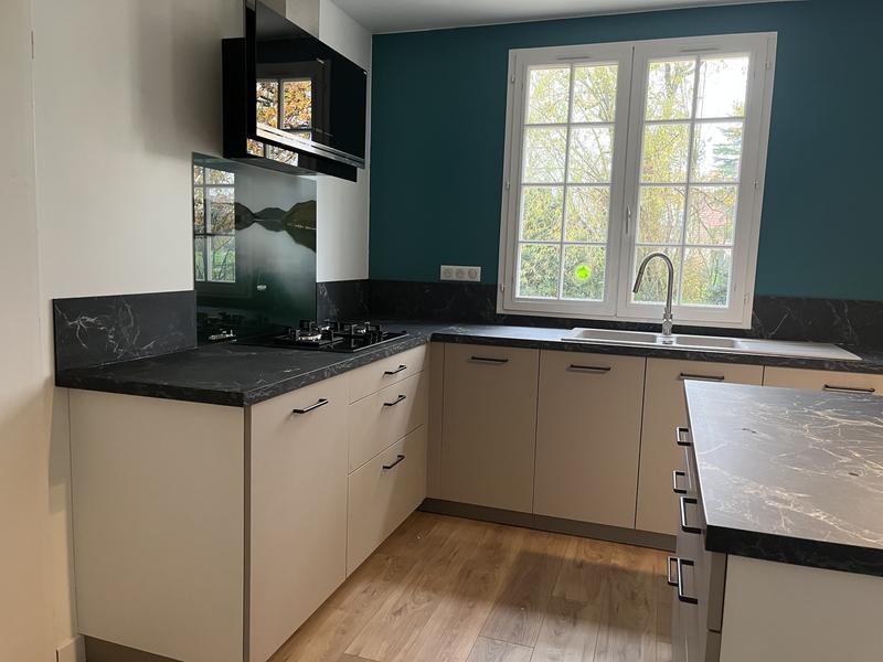 Ouvrir la fenêtre modale de l'avis 1 sur 3