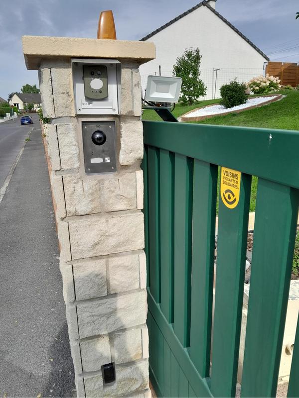 Ouvrir la fenêtre modale de l'avis 1 sur 4