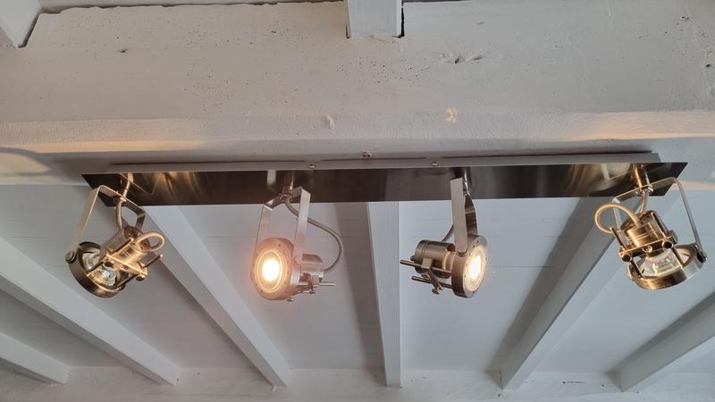 Ouvrir la fenêtre modale de l'avis 1 sur 2