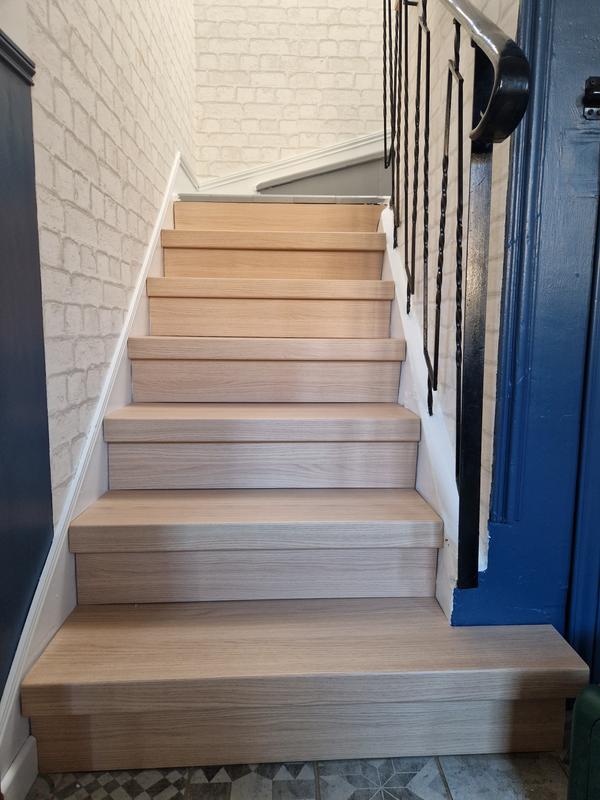 Marche D'escalier En Chêne System2 – Qualité Rustique, Huilée Et Brossée – Fabriquée En Pologne