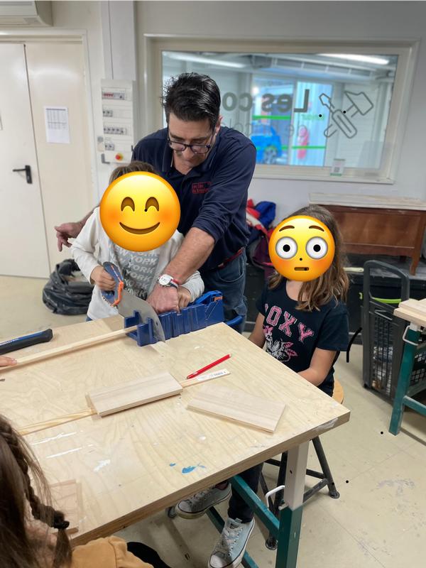 Ouvrir la fenêtre modale de l'avis 1 sur 2