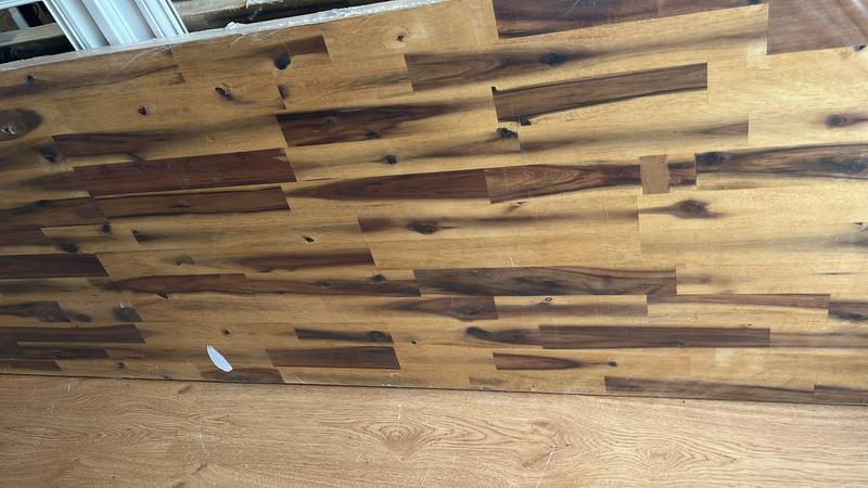 Ouvrir la fenêtre modale de l'avis 1 sur 2