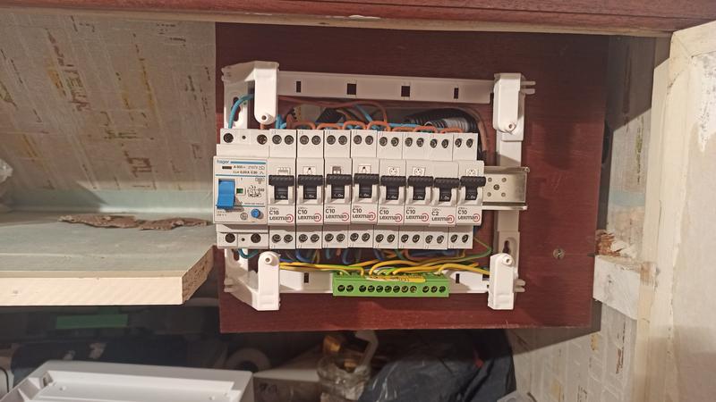 Ouvrir la fenêtre modale de l'avis 1 sur 2