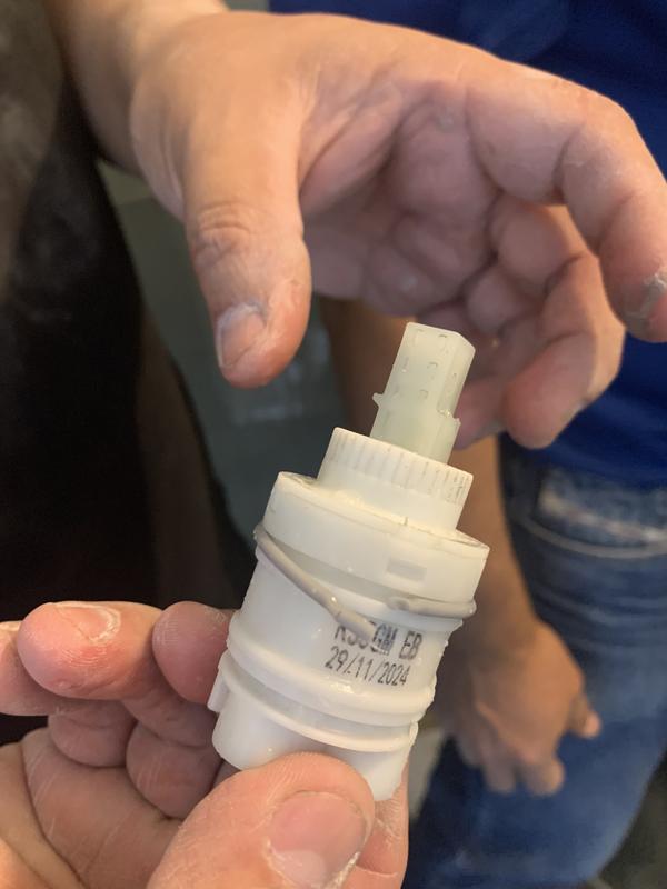 Ouvrir la fenêtre modale de l'avis 1 sur 2