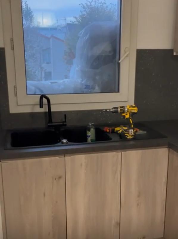 Ouvrir la fenêtre modale de l'avis 1 sur 2