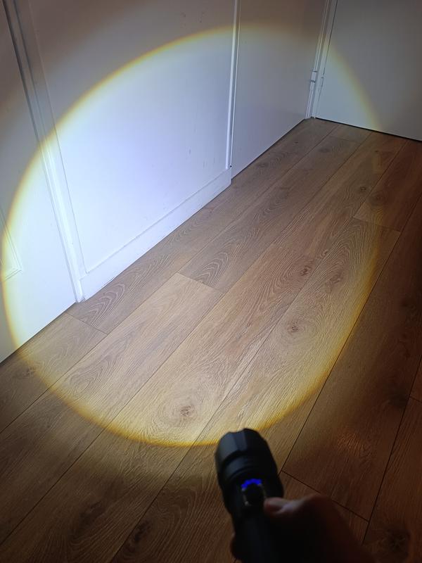 Ouvrir la fenêtre modale de l'avis 1 sur 4