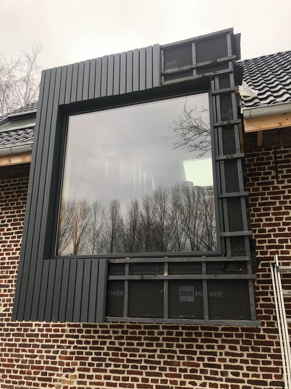 Ouvrir la fenêtre modale de l'avis 1 sur 2