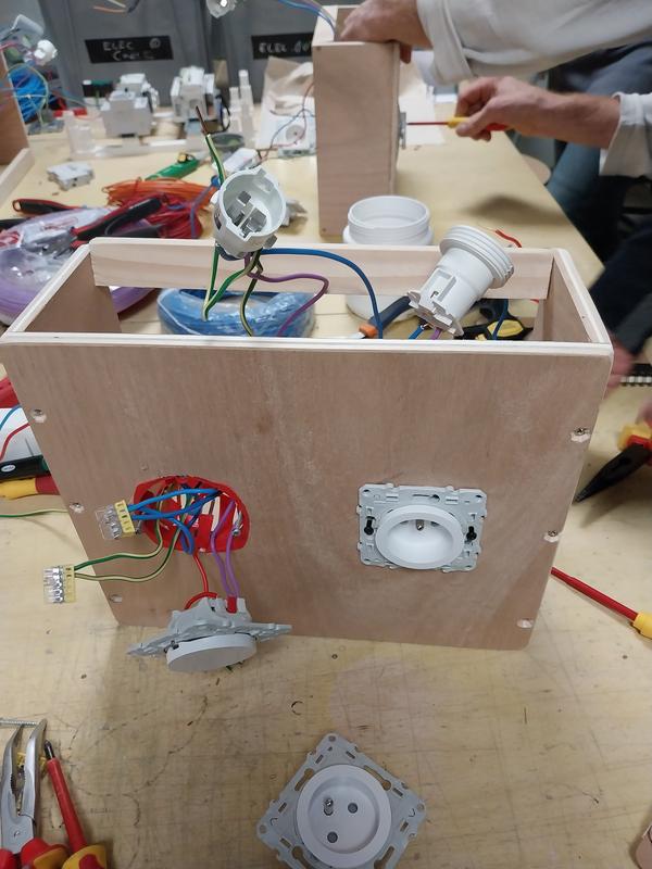 Ouvrir la fenêtre modale de l'avis 1 sur 3