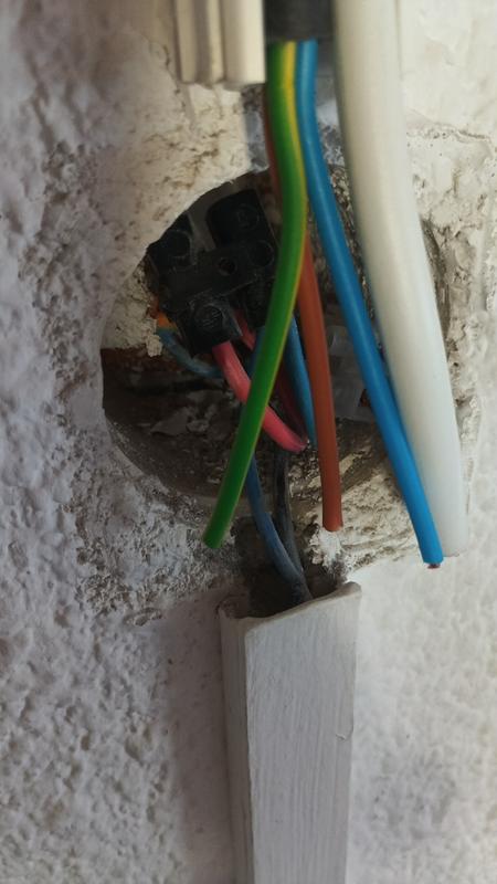 Ouvrir la fenêtre modale de l'avis 1 sur 2