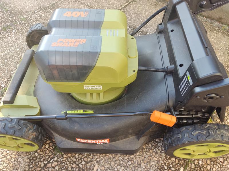 Ouvrir la fenêtre modale de l'avis 1 sur 3