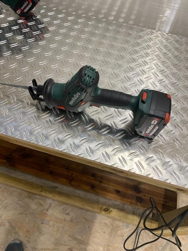 Ouvrir la fenêtre modale de l'avis 1 sur 2