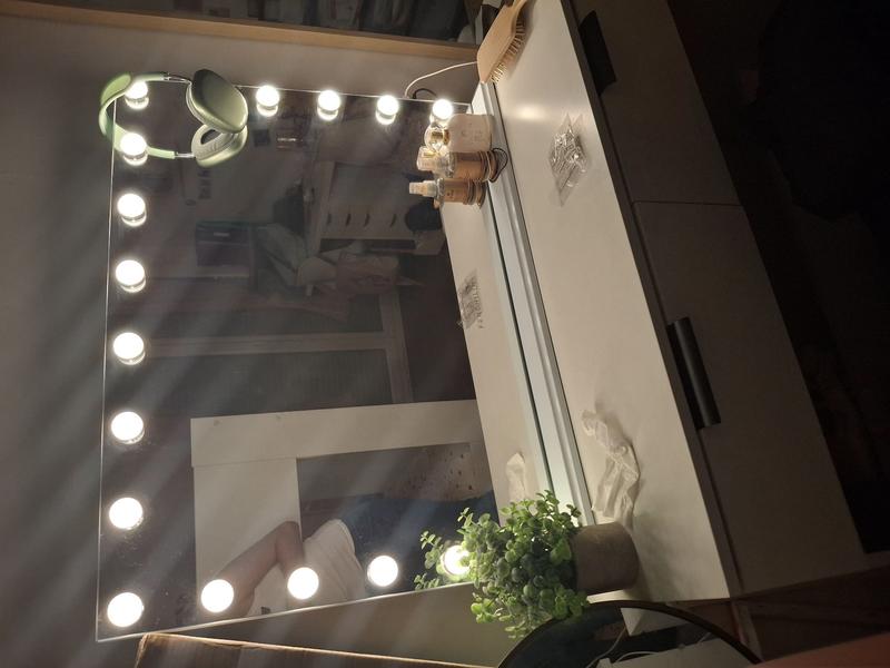 Ouvrir la fenêtre modale de l'avis 1 sur 4