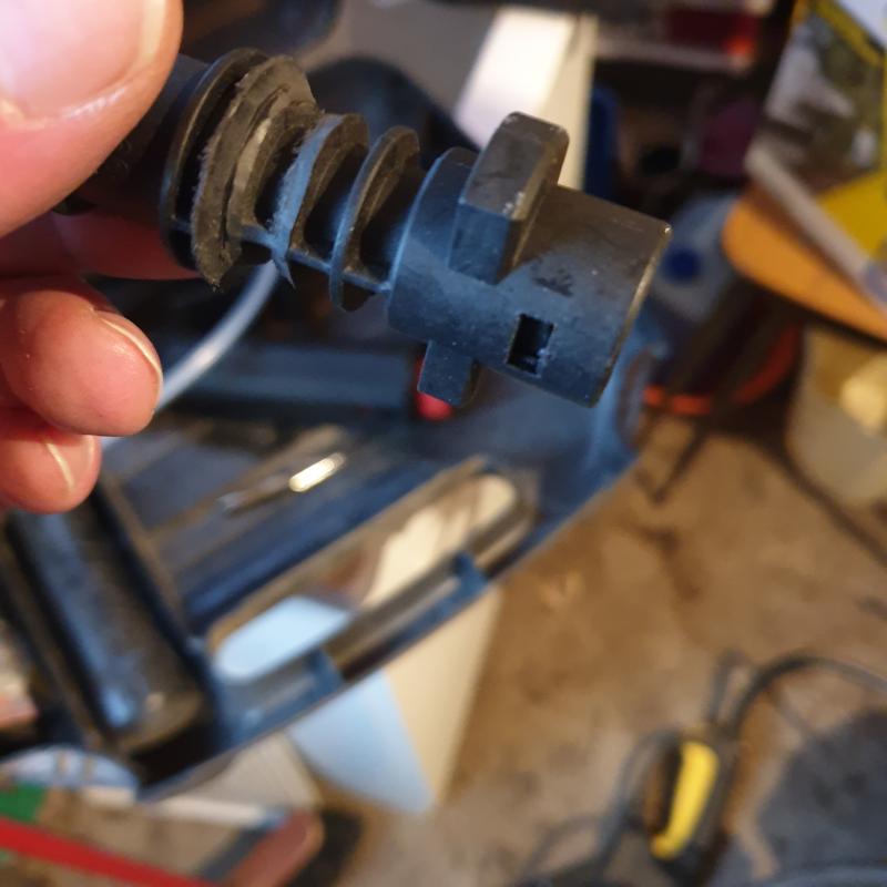 Ouvrir la fenêtre modale de l'avis 1 sur 2