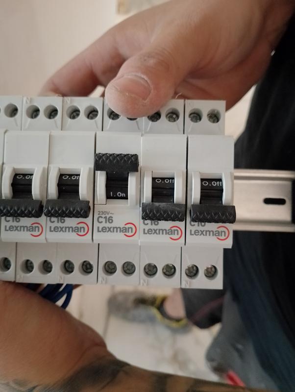 Revisione aperta modale 1 su 1