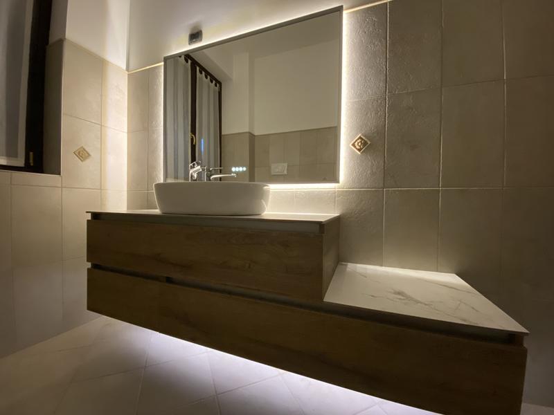 Ouvrir la fenêtre modale de l'avis 1 sur 2