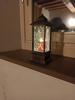 Lanterna Natalizia Con Neve Vorticosa E Scintillante, Babbo Natale E Slitta, Con Cavo USB, Alimentata A Batteria, Lanterna Ad Acqua Illuminata Per Feste Di Natale, Decorazioni E Regali - 9