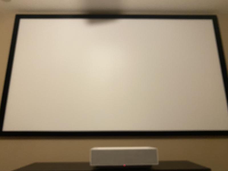 LG CineBeam HU715QW - Proyector TV 4K UHD con SmartTV webOS 6.0 de Tiro  Corto, hasta 120, Fuente Láser, 2.500 lúmenes, Resolución 3840x2160,  Conectividad Inalámbrica, Color Blanco y Gris : : Electrónica