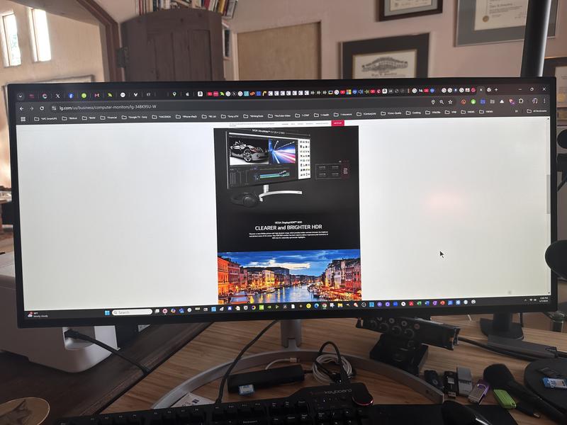34” 21:9 UltraWide™ WUHD (5120 x 2160) Nano IPS Display 34” 21:9 UltraWide™ WUHD (5120 x 2160) Nano IPS Display