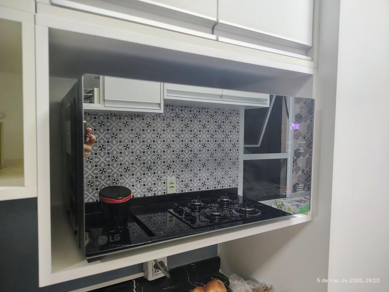 Micro-ondas LG NeoChef 30 litros Espelhado Limpa Fácil MS3094NR - 127v