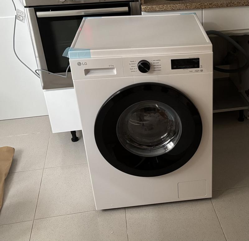 Lave-linge LG F4NX1009NWB - Chargement Frontal 9kg 1400tr/min Blanc - Neuf