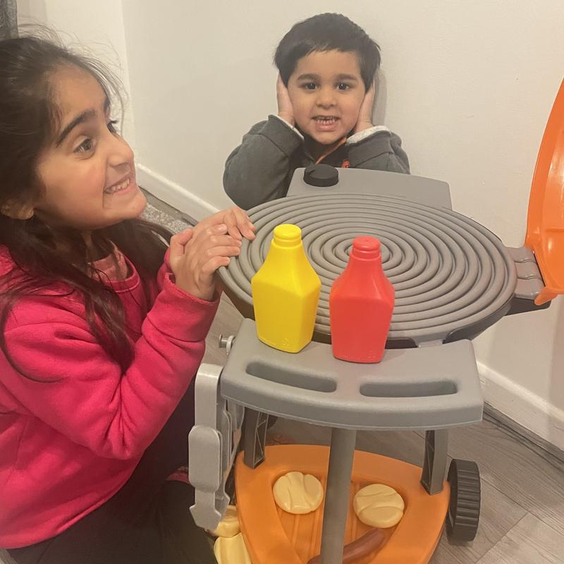 Little tikes sizzle and hotsell serve kitchen