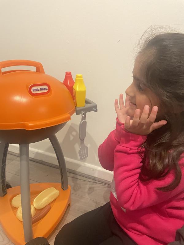 Little tikes sizzle and serve clearance kitchen