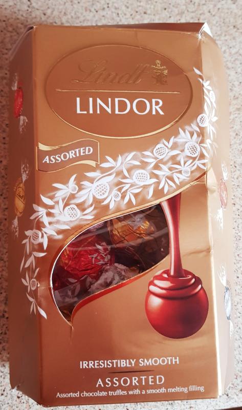 Lindt Lindor Mixed Chocolate Truffles – Chocolate & More Delights