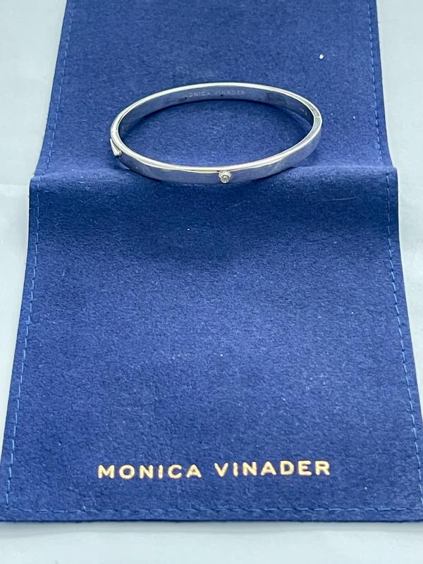アクセサリー vebet basic volume bangle silver M Essential Bangle in Sterling Silver | Jewellery by Monica Vinader US