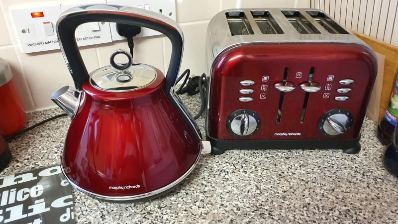 morphy richards red kettle