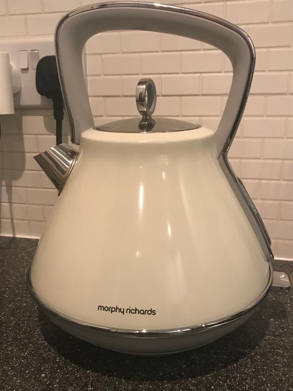 morphy richards pyramid kettle